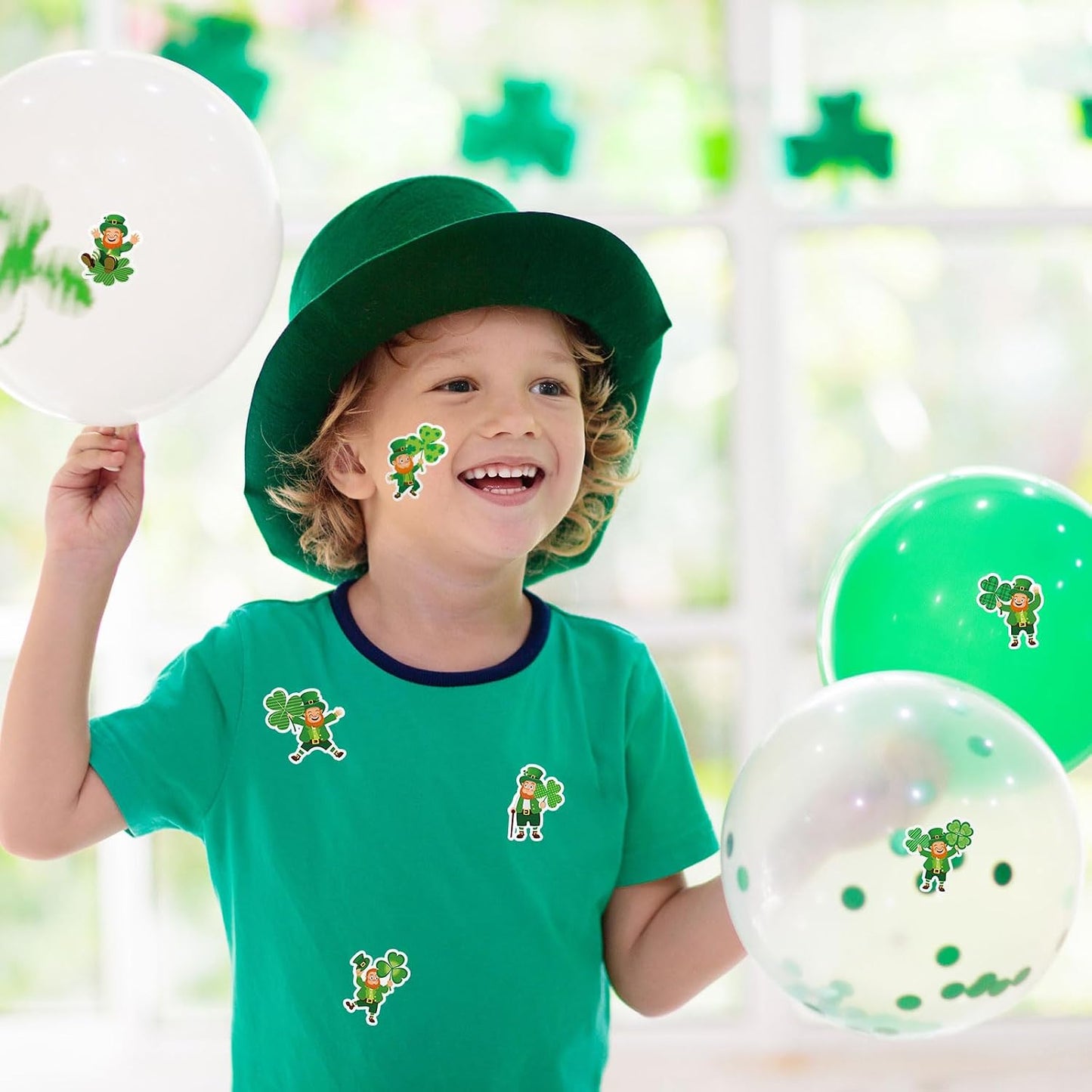Whaline 1000 Pcs St. Patrick's Day Stickers Roll Cartoon Leprechaun Shamrock Clover Self-Adhesive Sticker Decals for Scrapbook Journal Decor Irish Holiday Party, 8 Designs